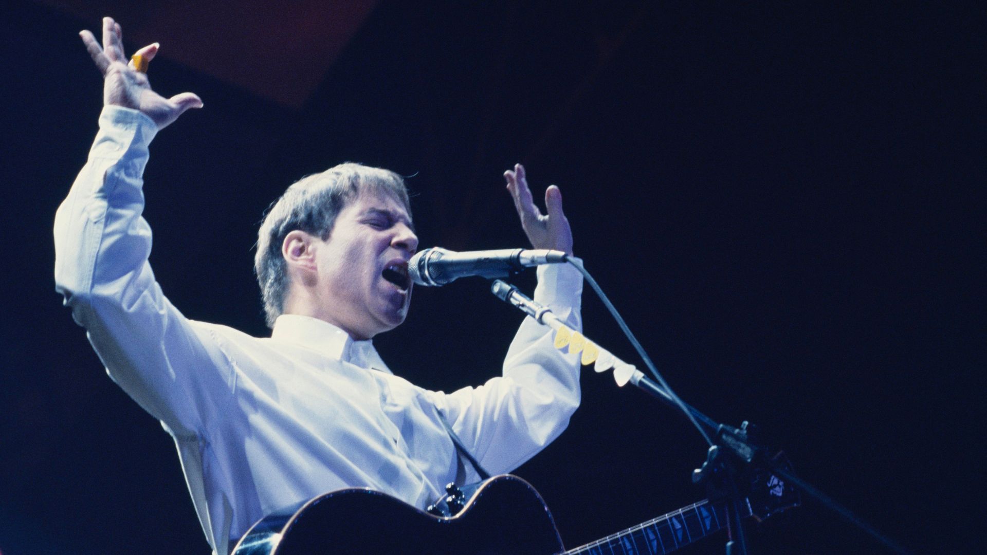 IN RESTLESS DREAMS: THE MUSIC OF PAUL SIMON feature video