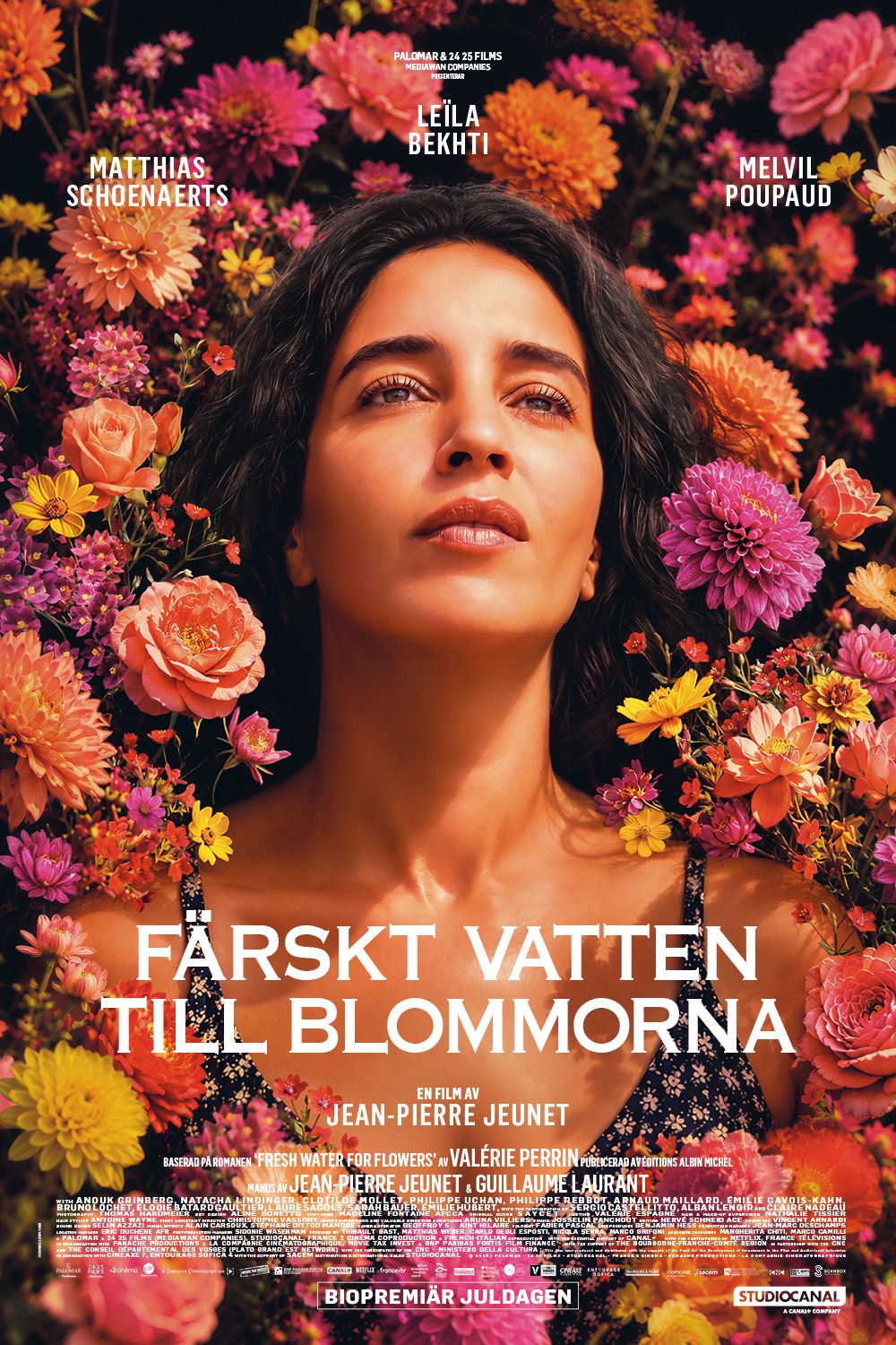 FÄRSKT VATTEN TILL BLOMMORNA poster image