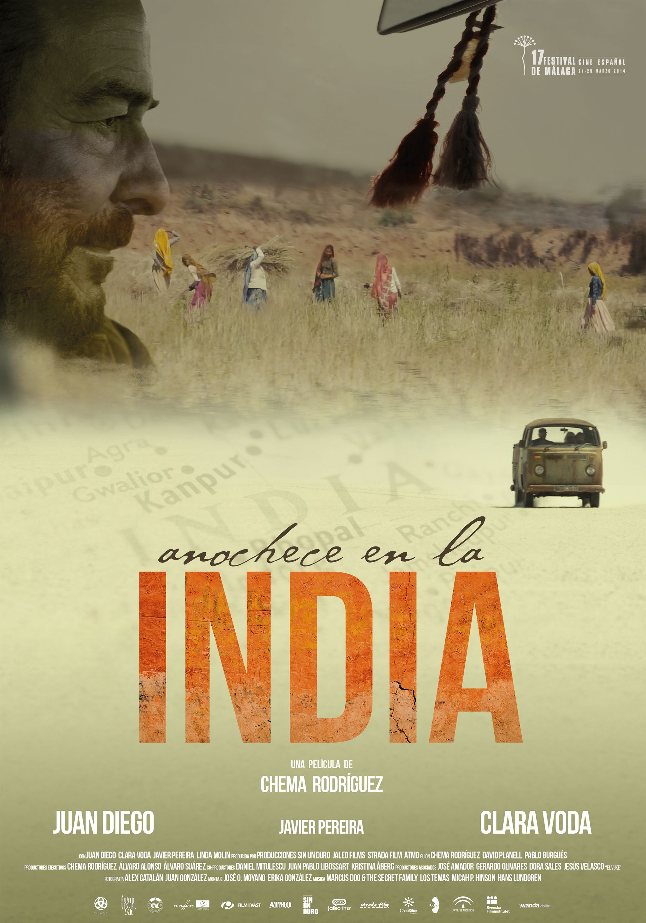 Anochece en la India poster image